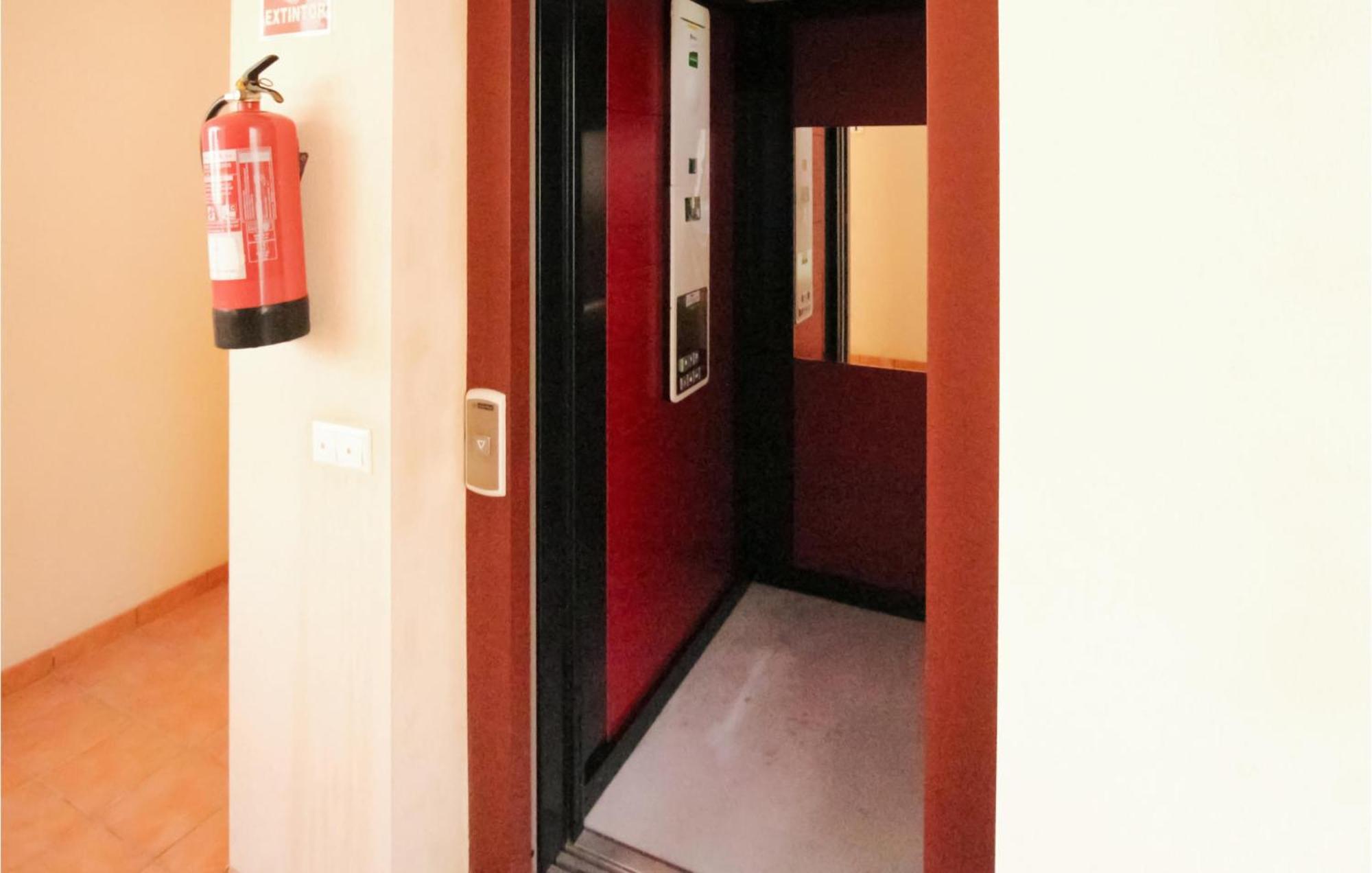 Awesome Apartment In Orihuela With Kitchen Playa Flamenca Exteriör bild
